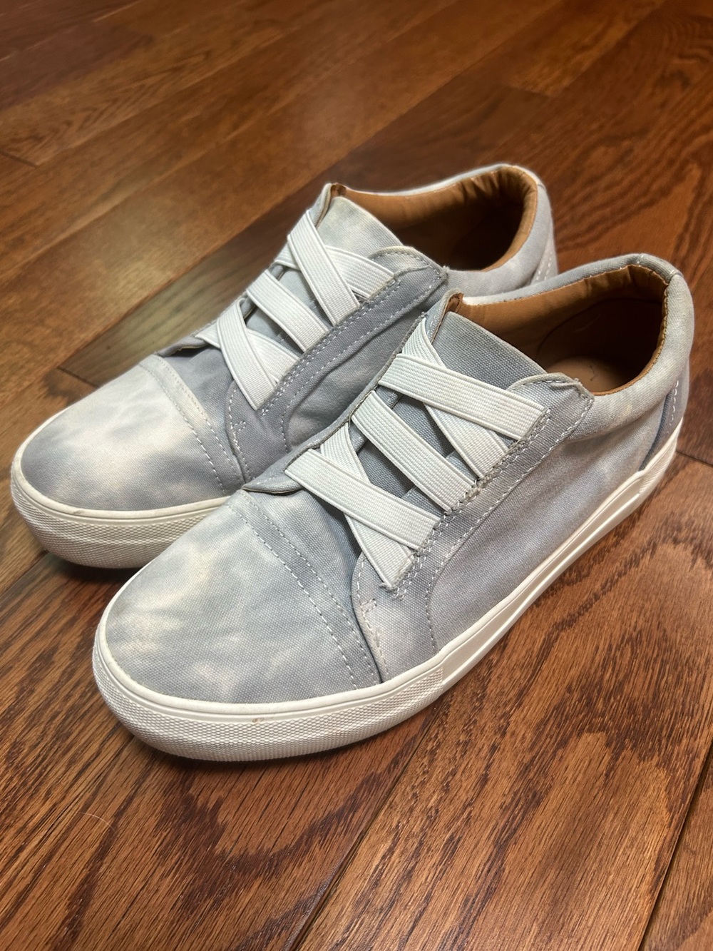Dolce Vita Roper Light Gray Tie Dye Slip-On Sneakers Size 7